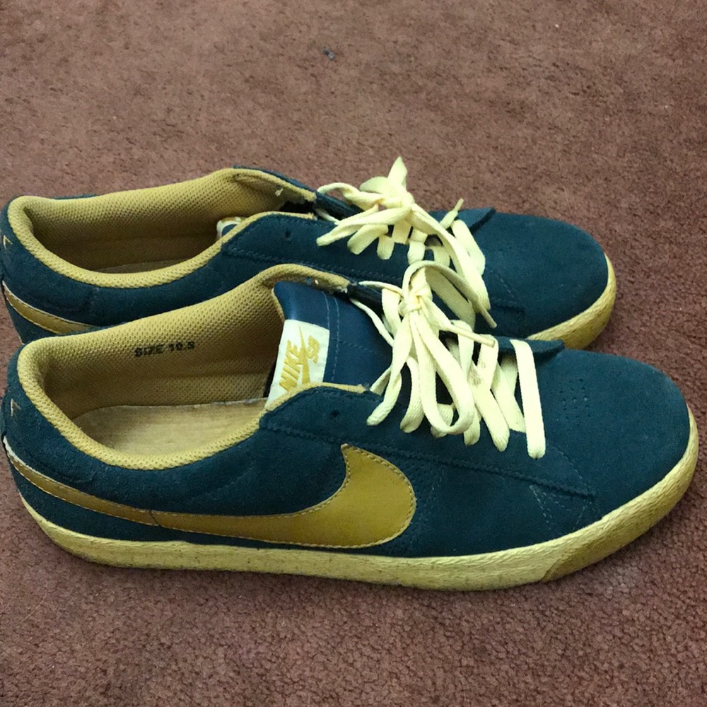 Nike low top blazers